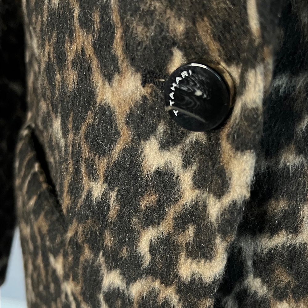 T Tahari Kendall Leopard Print Coat - Picture 7 of 11